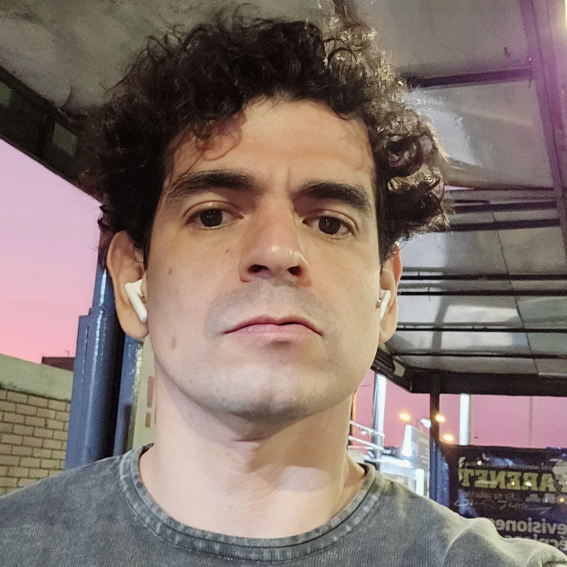 Enrique Larrea